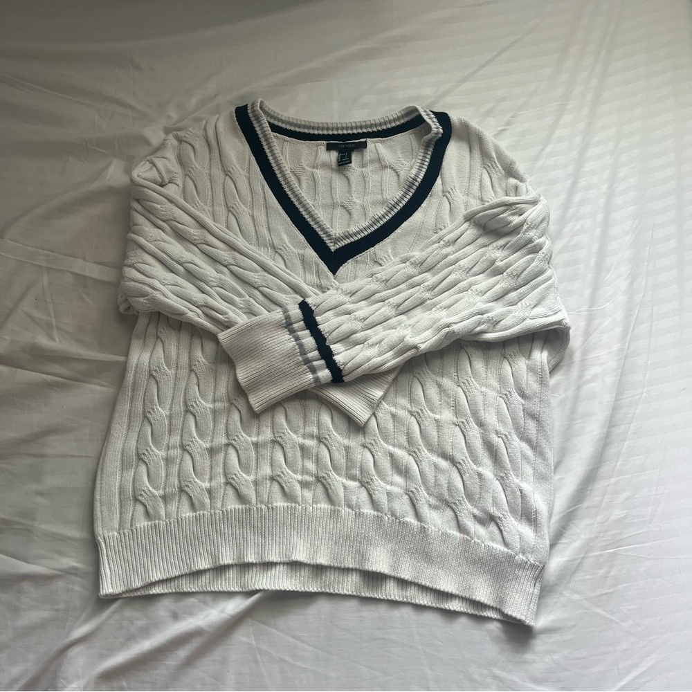 Forever 21 White V-Neck Cable Knit Sweater